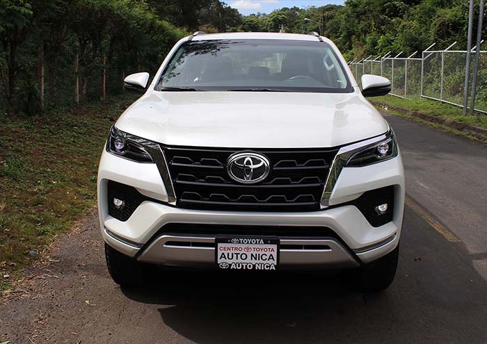 Toyota Fortuner Nicaragua Exterior Diseño Frontal