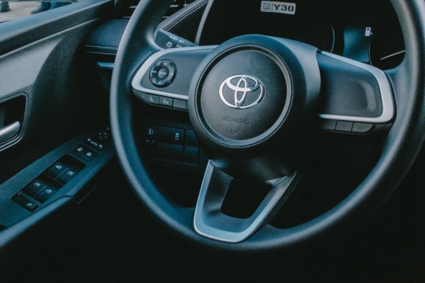 Toyota Yaris Sedán Interior 6